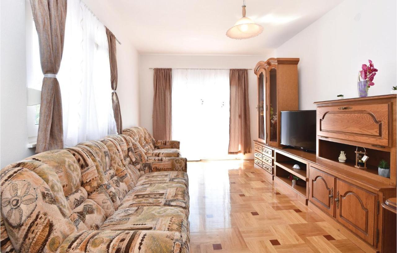 Nice Home In Grab With Wifi Exteriör bild