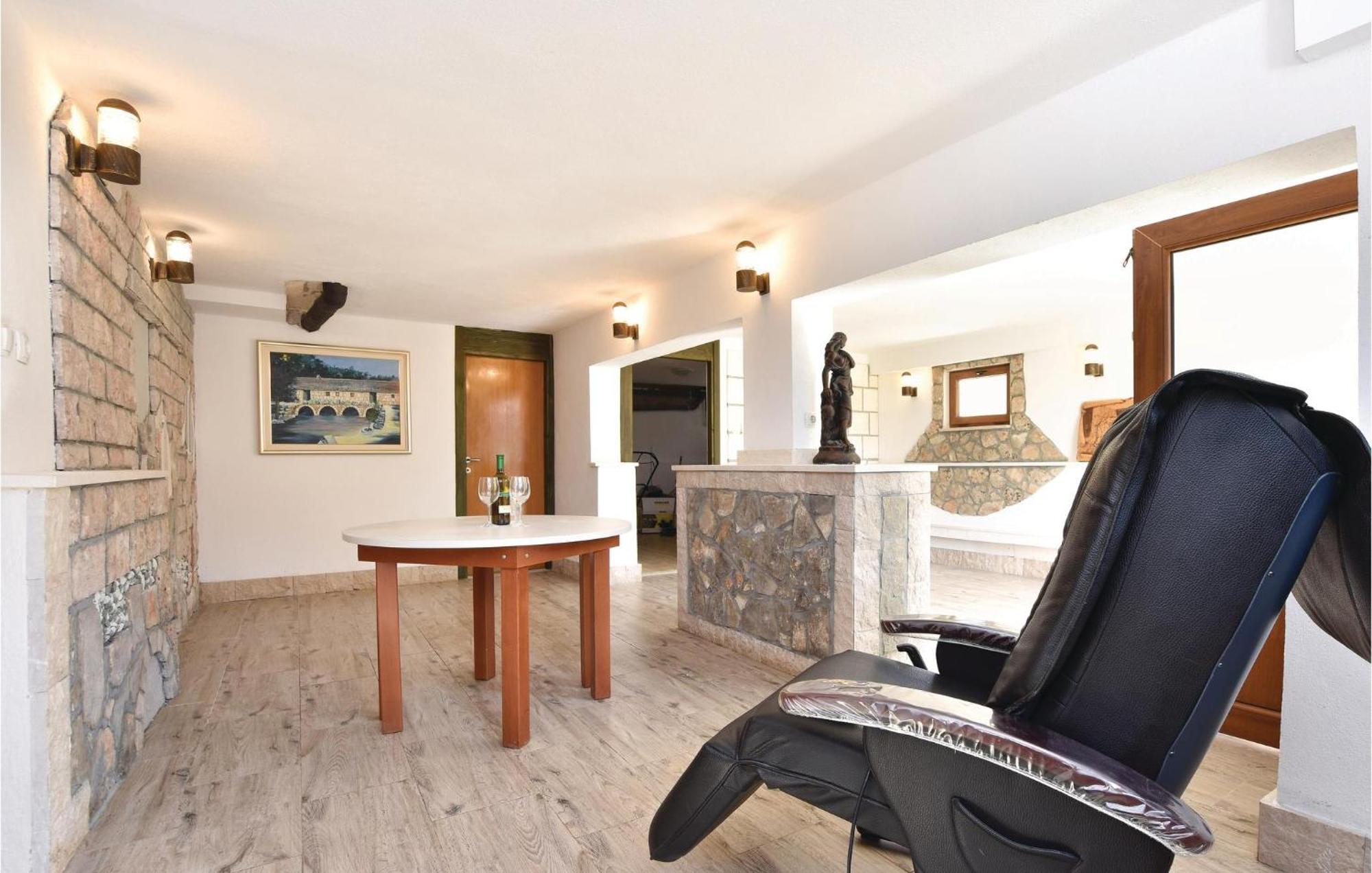 Nice Home In Grab With Wifi Exteriör bild
