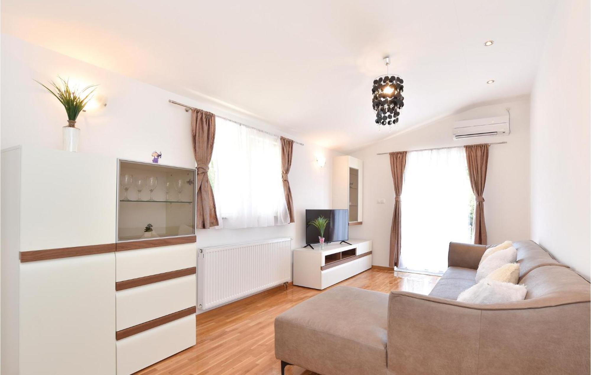 Nice Home In Grab With Wifi Exteriör bild